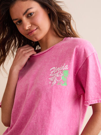 Take Me To Florida Graphic Tee - TULLABEE