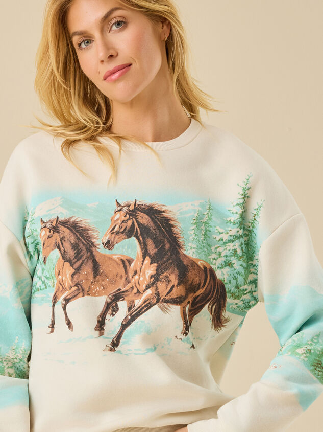 Snowy Horse Pullover - TULLABEE