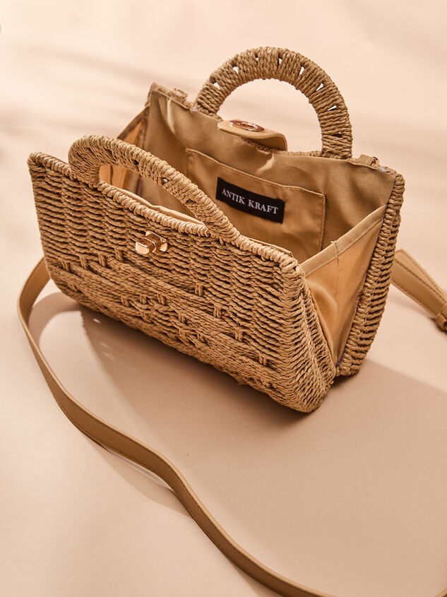 Raffia Retreat Crossbody Bag Detail 2 - TULLABEE
