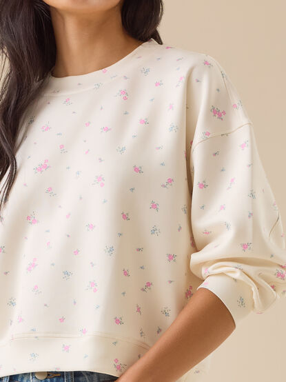 Finley Floral Mama Sweatshirt - TULLABEE
