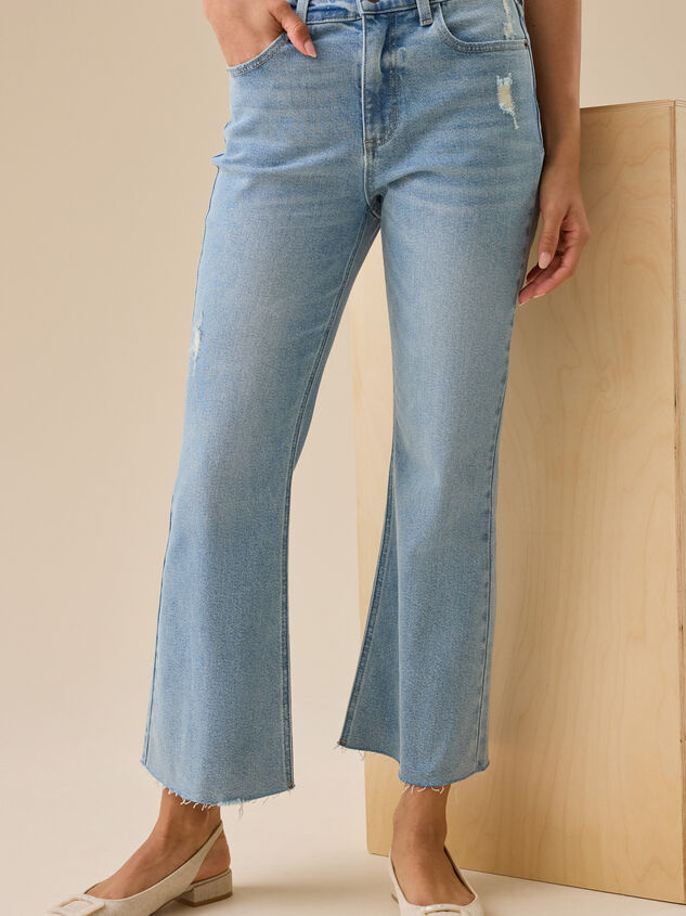 Laurie Flare Jeans Detail 3 - TULLABEE