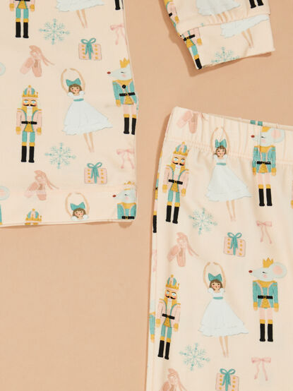 Sugarplum Dreams Lounge Set - TULLABEE