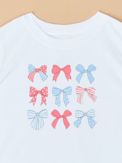 Patriotic Cutie Graphic Tee - TULLABEE