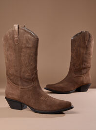 Gaucho Western Boots Detail 4 - TULLABEE