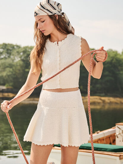 Rylee Button-Up Sweater Vest - TULLABEE