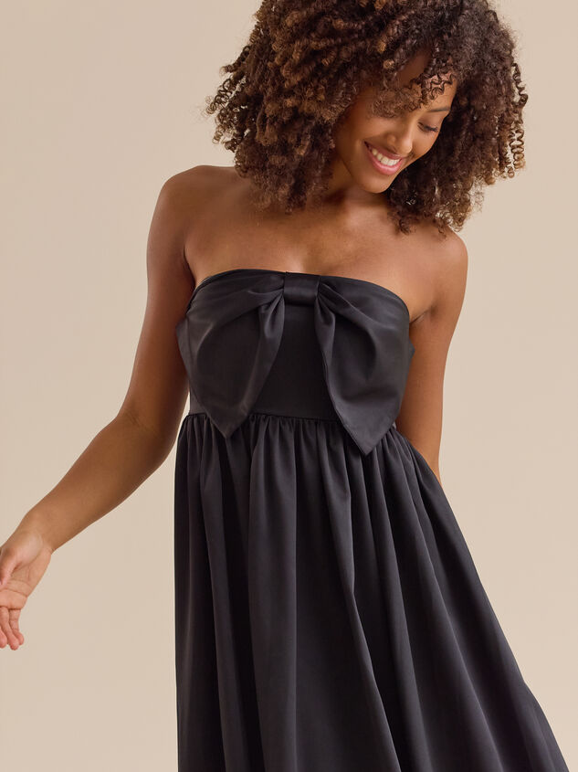 Fia Bowfront Satin Maxi Dress Detail 2 - TULLABEE