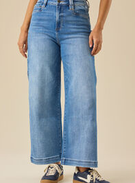 Gwen Cropped Wide Leg Jeans Detail 2 - TULLABEE