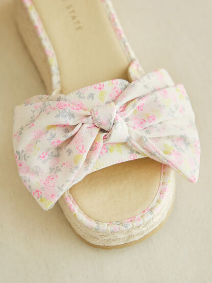 The Praciee Platform Sandal - TULLABEE