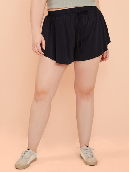 Lively Shorts - TULLABEE
