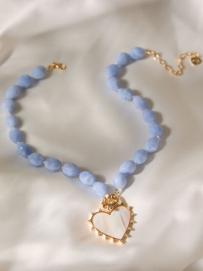 Heart Blue Bead Necklace - TULLABEE
