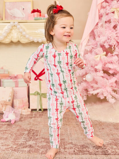Merry & Bright Lounge Set - TULLABEE