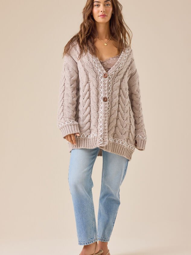 Abby Whipstitch Chunky Cardigan Detail 7 - TULLABEE