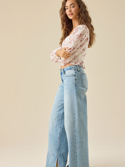 Lianna Floral Top - TULLABEE