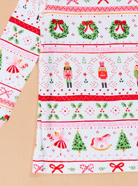Sweet Sugarplum Lounge Set Detail 3 - TULLABEE