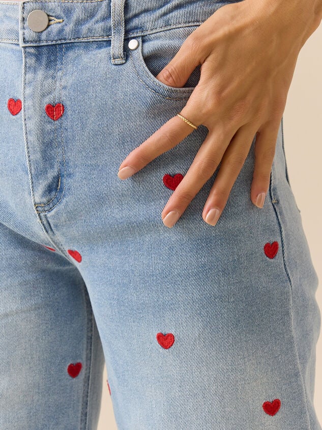 Lovella Embroidered Heart Jeans Detail 4 - TULLABEE