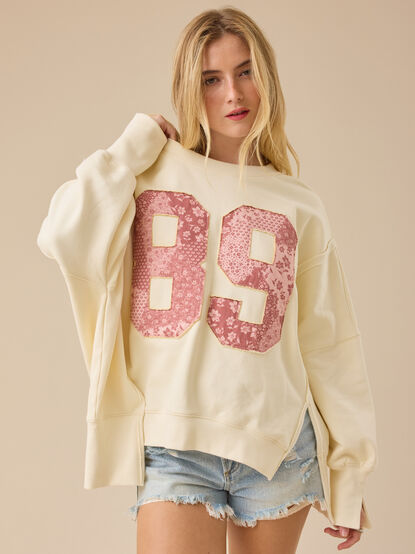 89 Patchwork Mama Sweatshirt - TULLABEE