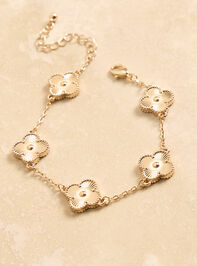Clover Double Sided Gold Bracelet Detail 3 - TULLABEE