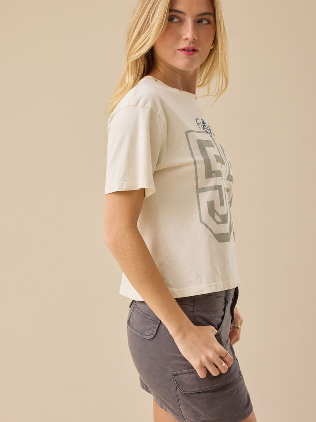 55 Cropped Graphic Tee Detail 4 - TULLABEE