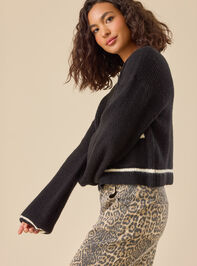 Isabel Whipstitch Trim Sweater Detail 2 - TULLABEE