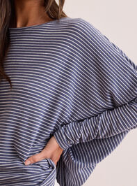 Zero Drag Oversized Long Sleeve Top Detail 3 - TULLABEE