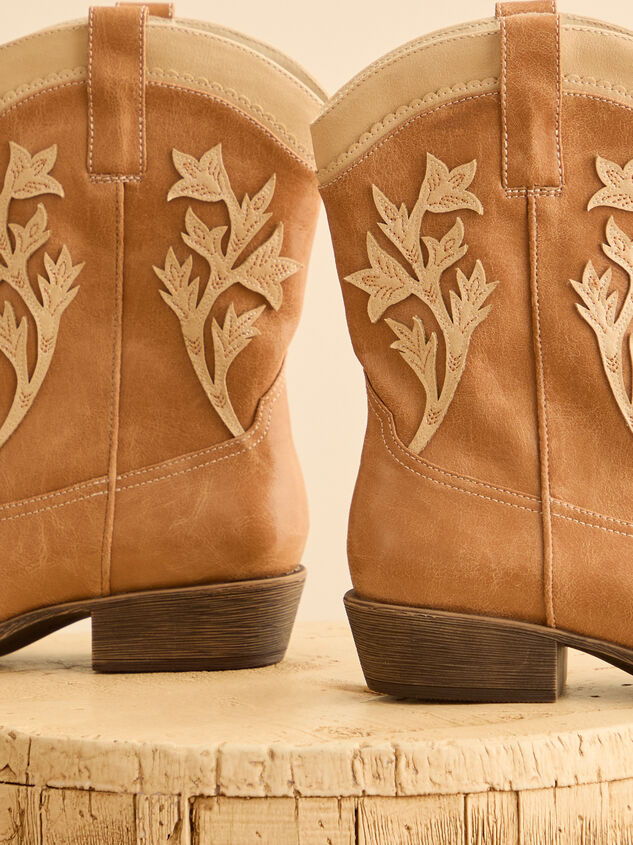Rosetta Boots by Matisse Detail 3 - TULLABEE