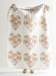 Aubrie Floral Quilt - TULLABEE