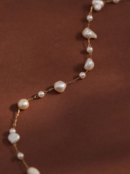 Dainty Pearl Chain Bracelet - TULLABEE