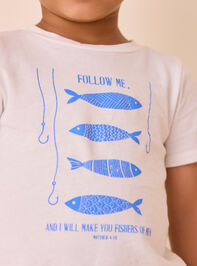 Faithful Fisherman Graphic Tee Detail 4 - TULLABEE