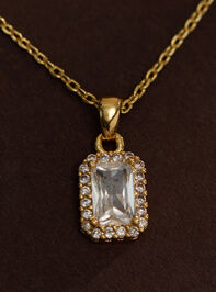 18K Gold Radiant Charm Necklace Detail 2 - TULLABEE