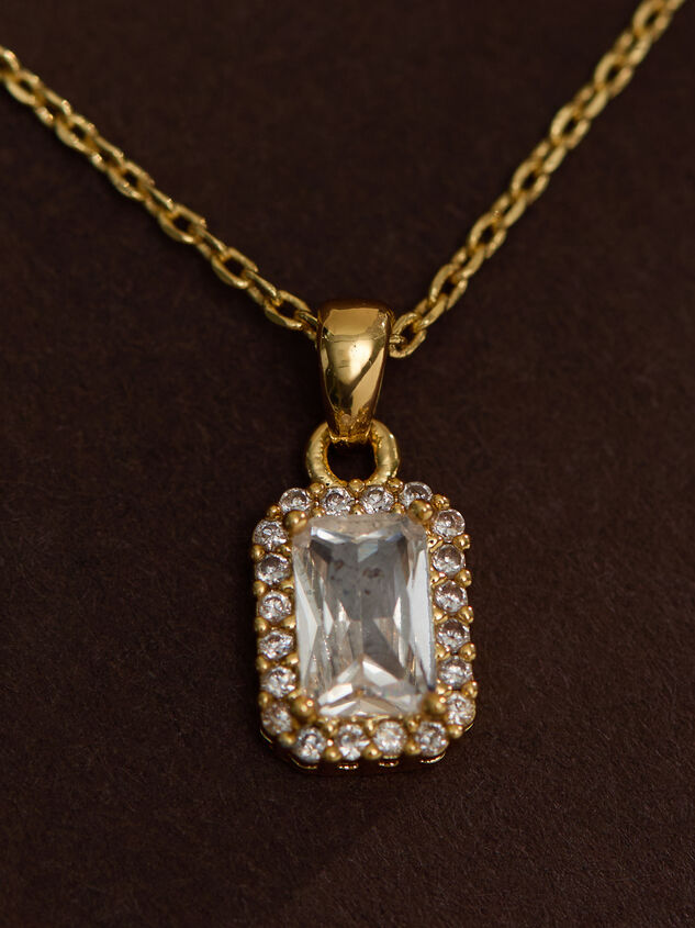 18K Gold Radiant Charm Necklace Detail 2 - TULLABEE