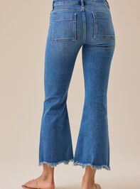 Jaylyn Front Pocket Crop Jeans Detail 5 - TULLABEE