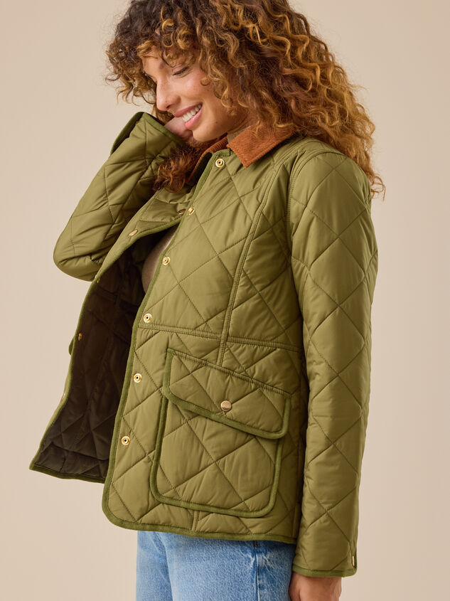 Hunter Quilted Barn Jacket Detail 4 - TULLABEE