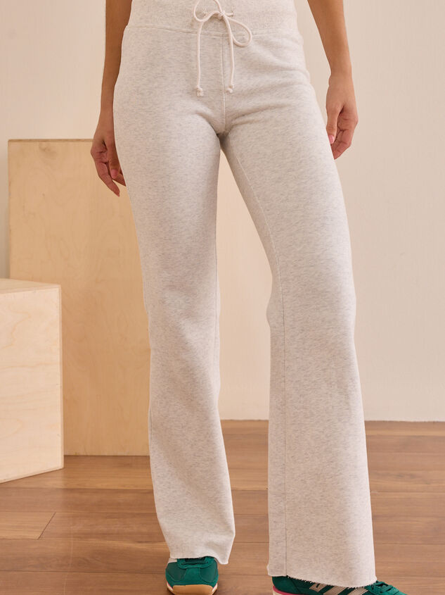 Chill And Go Bootcut Pant Detail 3 - TULLABEE