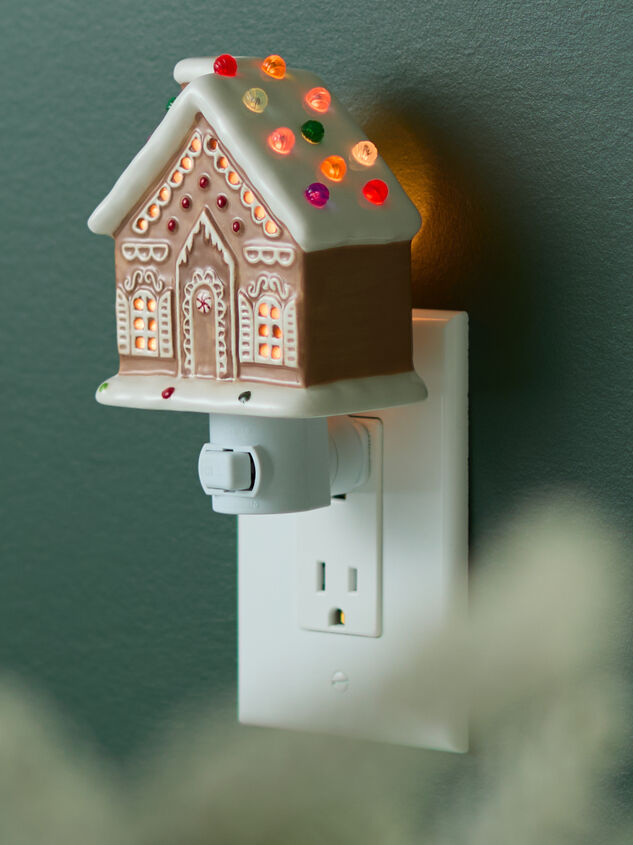 Gingerbread House Night Light - TULLABEE