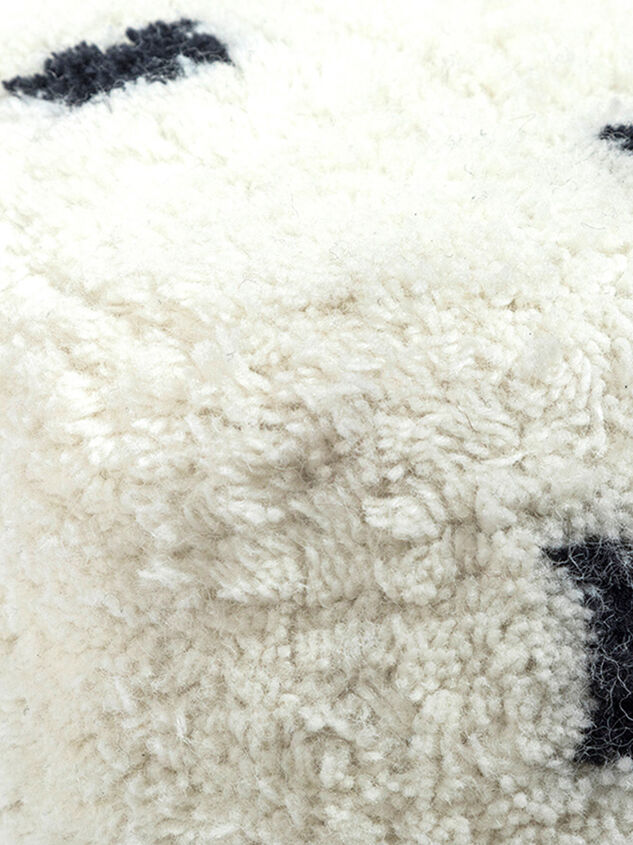 Lantana Pouf Detail 3 - TULLABEE