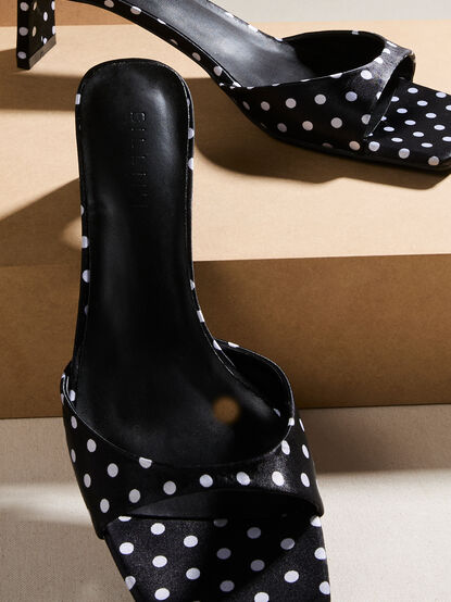 Delilah Kitten Heels - TULLABEE