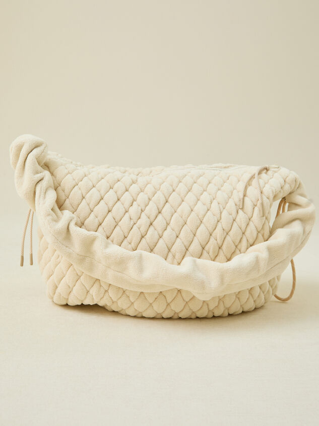 Velour Quilted Cary All Bag Detail 3 - TULLABEE