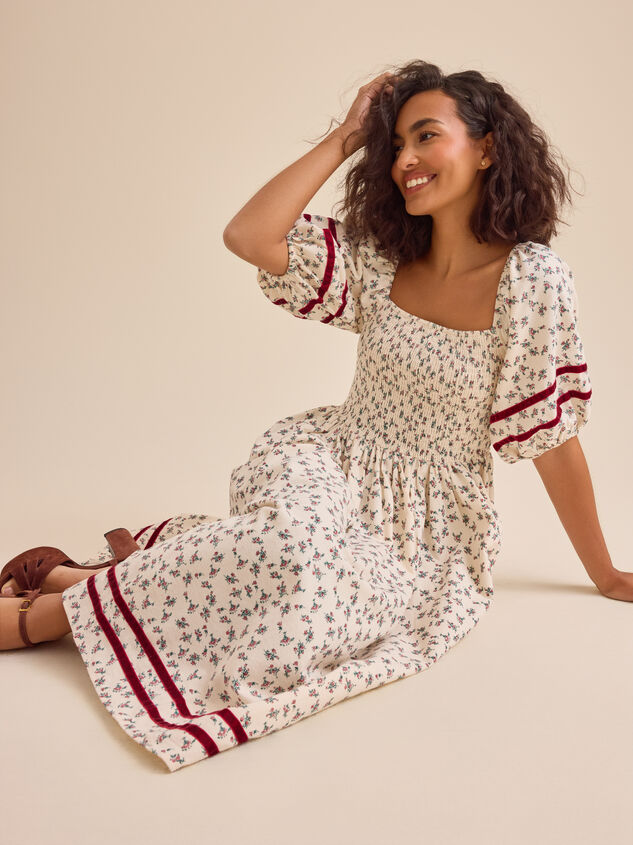 Ella Floral Velvet Mama Dress Detail 6 - TULLABEE