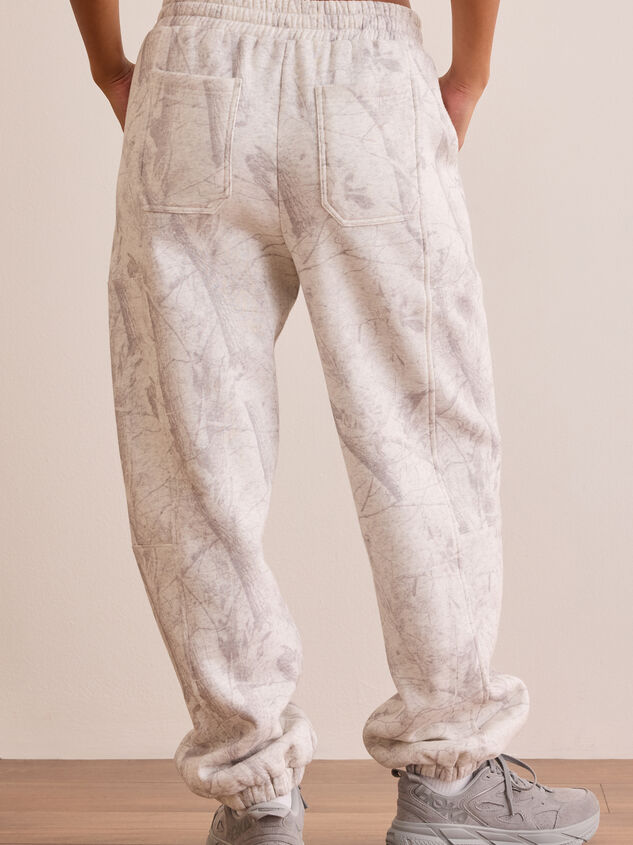 Blissful Barrel Camo Sweatpants Detail 4 - TULLABEE