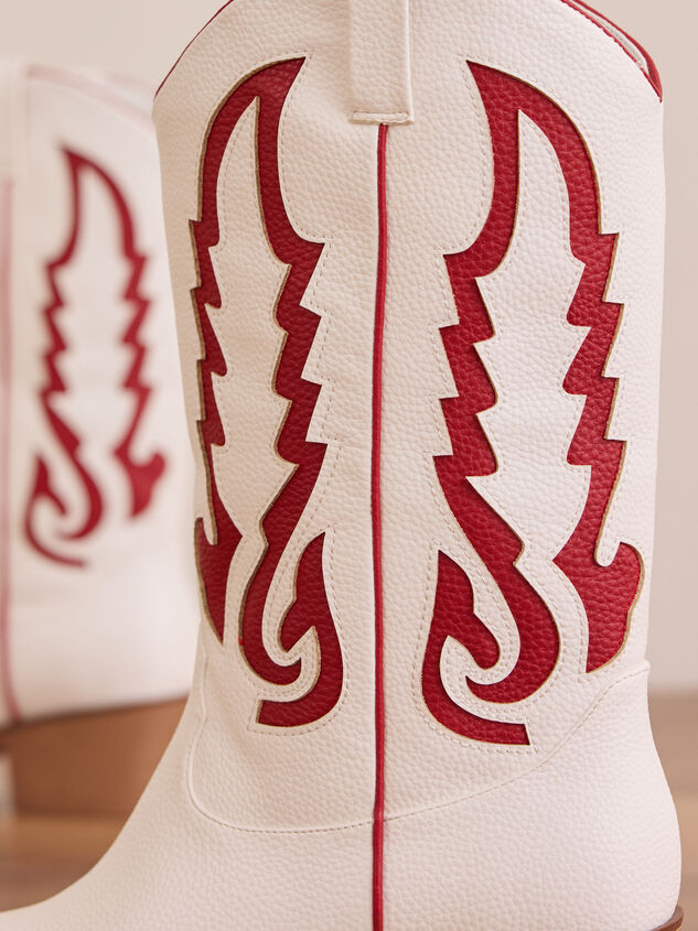 Vanessa Gameday Boot Detail 3 - TULLABEE