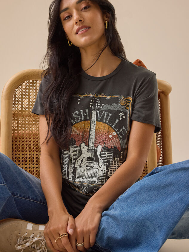 Nashville Boyfriend Tee Detail 3 - TULLABEE