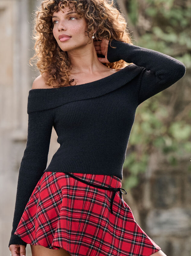 Vivianne Off-Shoulder Sweater - TULLABEE