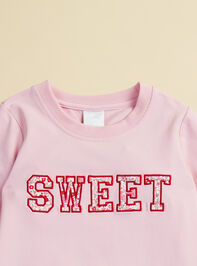 Sweet Floral Patch Sweatshirt Detail 3 - TULLABEE