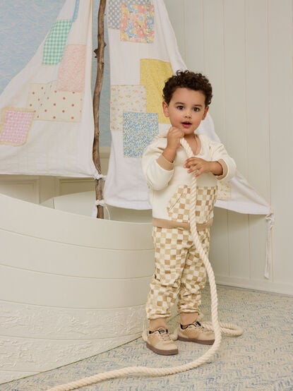 Vaughn Checkered Joggers - TULLABEE