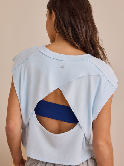 Power Play Flowy Tee - TULLABEE