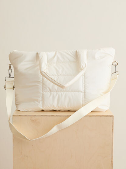 Metallic Puffer Tote Bag - TULLABEE
