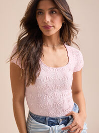 Blaire Short Sleeve Seamless Floral Tee - TULLABEE