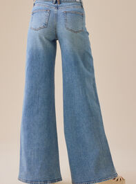 Oakley Ultra Wide Leg Jeans Detail 4 - TULLABEE