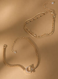 Lily Toggle Chain Bracelet Set Detail 2 - TULLABEE