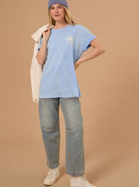 Here Comes The Sun Graphic Tee Detail 5 - TULLABEE
